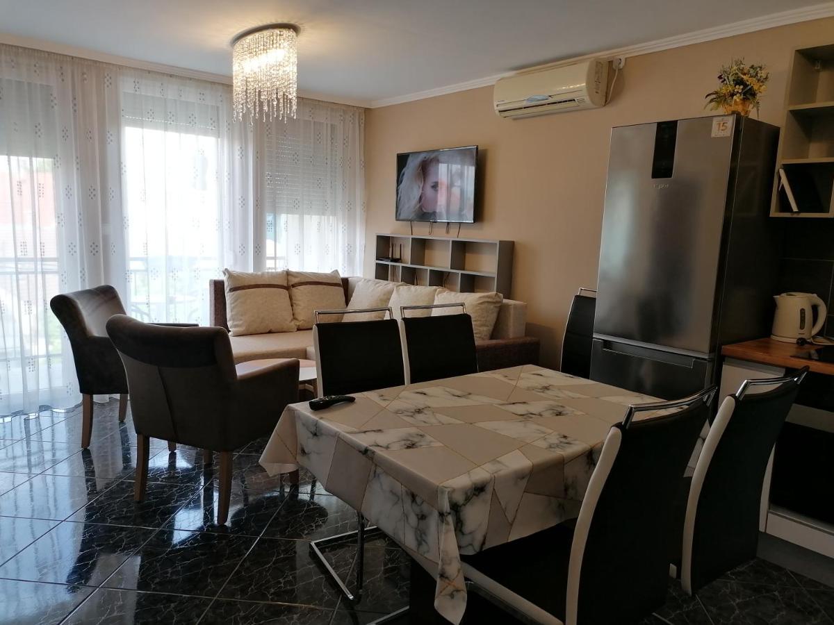 Bettina47 Apartman Хайдусобосло Экстерьер фото