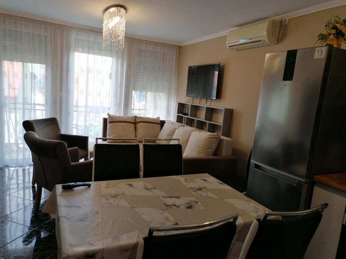 Bettina47 Apartman Хайдусобосло Экстерьер фото