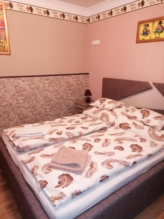 Bettina47 Apartman Хайдусобосло Экстерьер фото